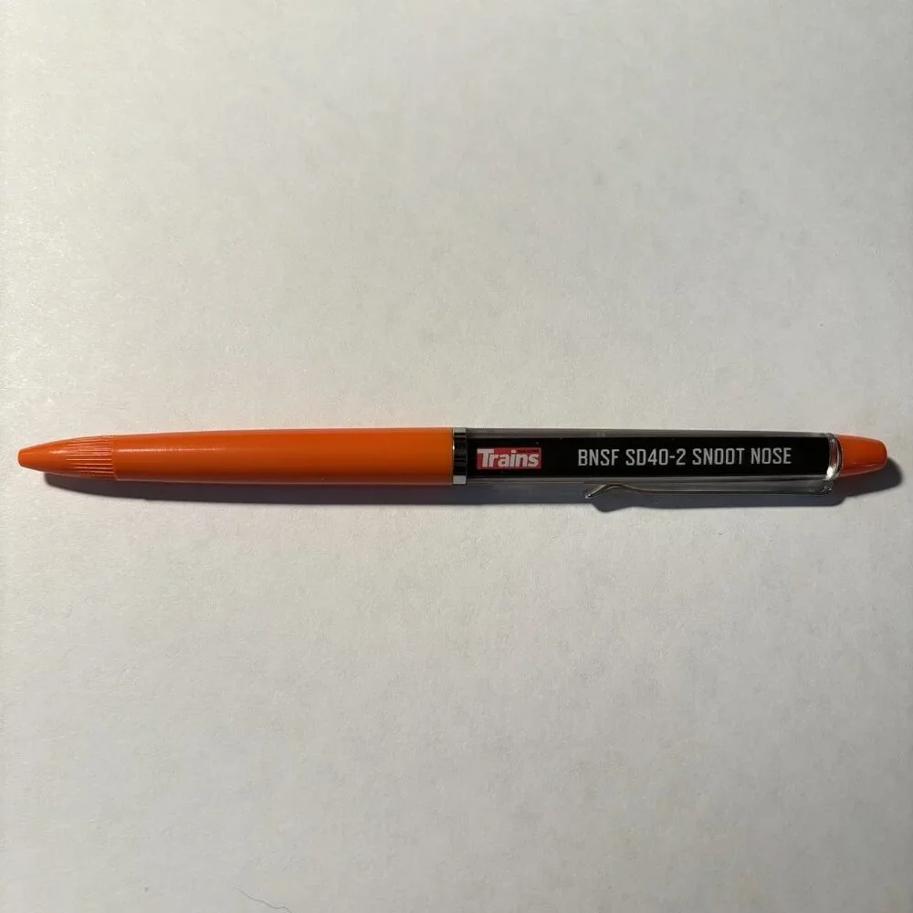 Trains Magazine Floaty Pen BNSF SD40-2 Snoot Nose Engine Moves Railroad Railway